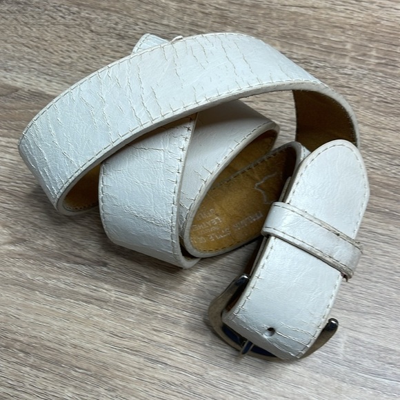 Italian Style Collection White Leather Belt Silver Toned Buckle 40 As Is - Picture 3 of 11